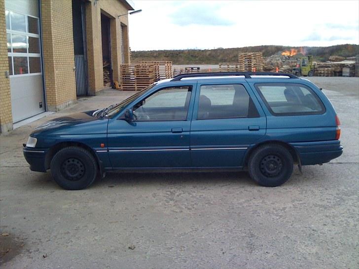 Ford Escort .. Solgt billede 2