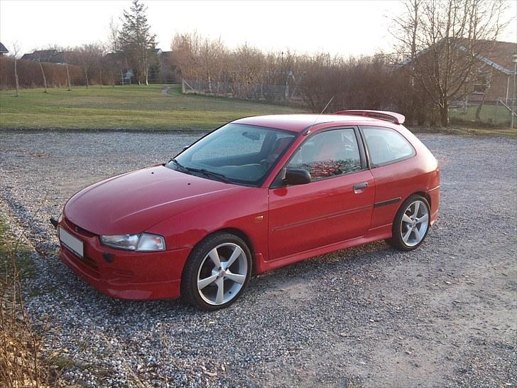 Mitsubishi Colt 1,6 GLX - Med de nye sommerdæk og fælge..mums (: billede 6