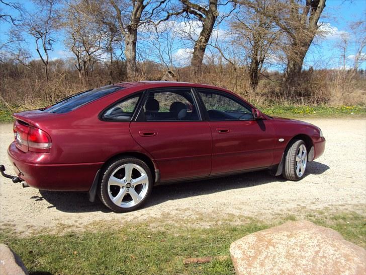 Mazda 626 GE (SOLGT) billede 2