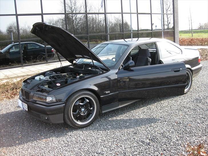 BMW 328i coupe billede 8