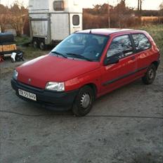 Renault clio 1.2 RL     "SOLGT"