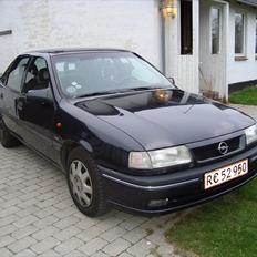 Opel Vectra A 2.0i CDX *SOLGT*