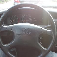 Toyota carina E BYTTET