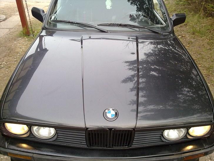 BMW E30 320i SOLGT - Nye billeder taget den 25/4-10   billede 11