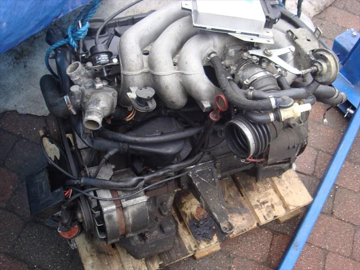 BMW E30 320i SOLGT - Den nye motor med knast.  billede 16