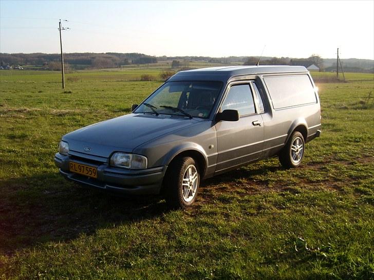Ford escort van "solgt" billede 2