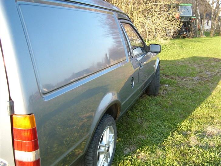 Ford escort van "solgt" billede 6