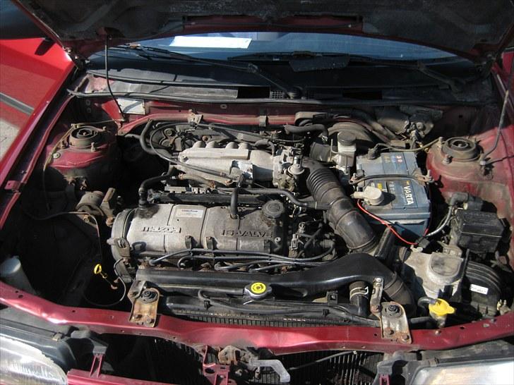 Mazda 323 Sedan Solgt !!! billede 16