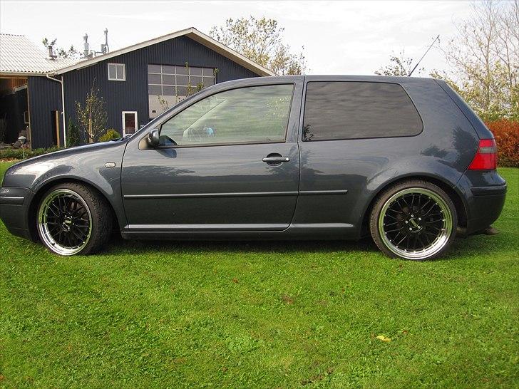 VW Golf 4 V5 highline SOLGT - som den ser ud nu billede 1