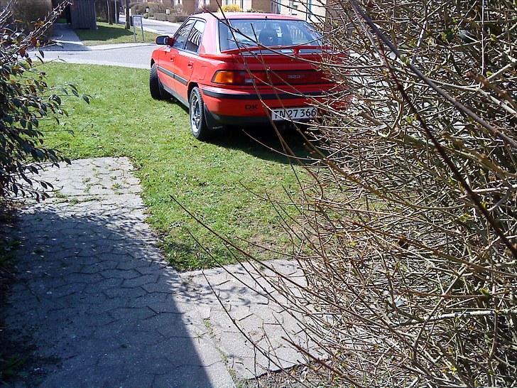 Mazda 323F 1,6 GLX SOLGT :( billede 17