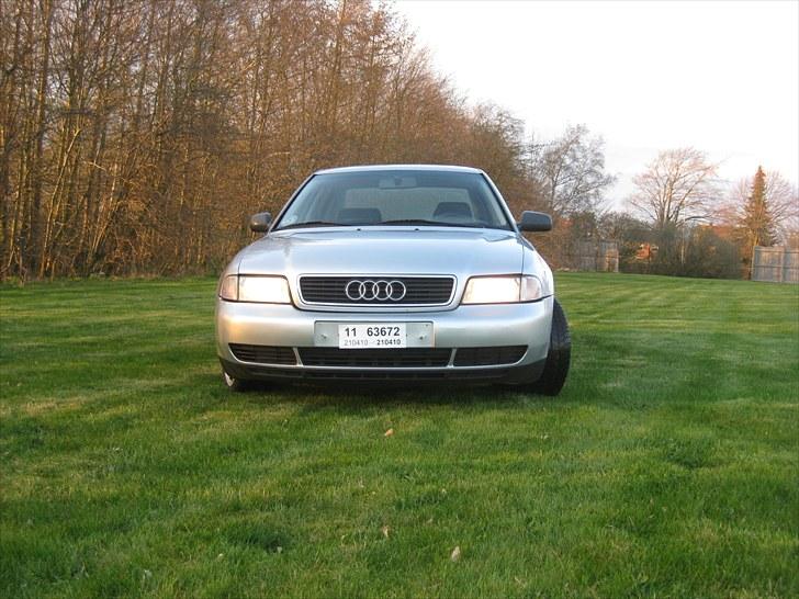 Audi A4 1,6 billede 5