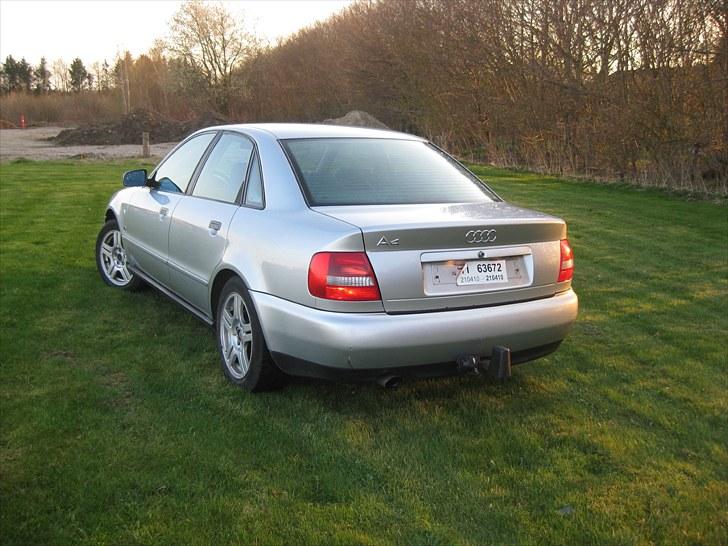 Audi A4 1,6 billede 9