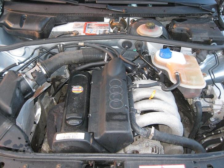 Audi A4 1,6 billede 10