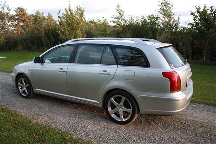 Toyota Avensis billede 4