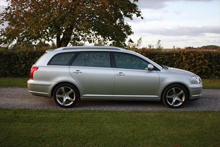 Toyota Avensis billede 6