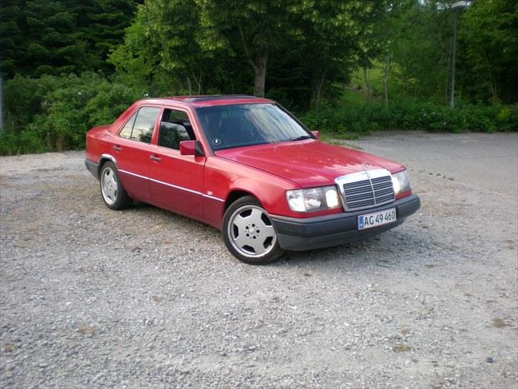 Mercedes Benz 124 300d billede 1