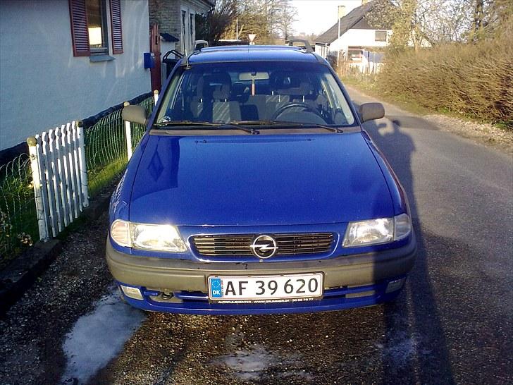 Opel Astra F Club Caravan - Sommer 2009 billede 1