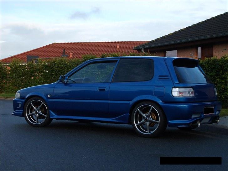 Toyota Corolla S-serie TIL SALG! - Org. sideskørter da jeg synes de er de pæneste af den som er til at montere uden spartel... billede 5