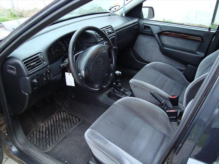 Opel Vectra A 2.0i CDX *SOLGT* billede 7