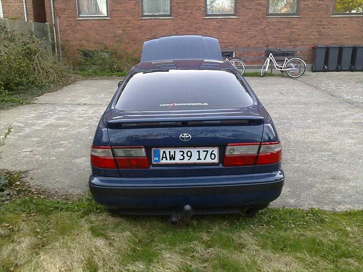 Toyota Carina E *SOLGT* billede 3