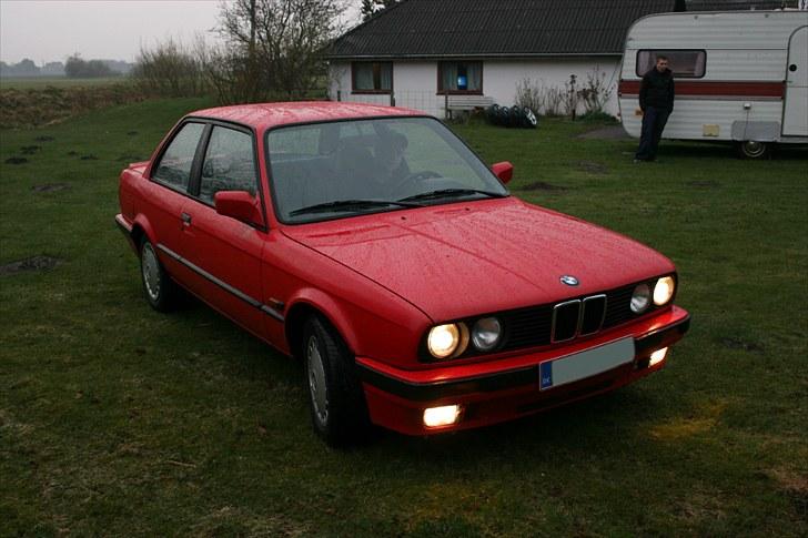 BMW E30 318iS billede 1