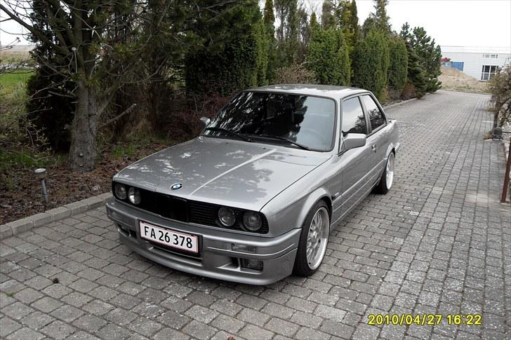 BMW E30 325 M-TECH 2 billede 1