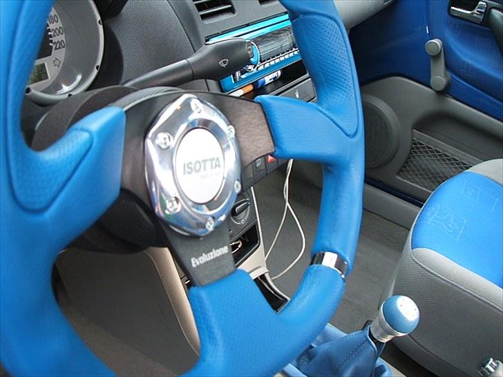 VW Lupo 1.4 16V SOLGT - Bemærk radioen, som også er lakeret billede 13