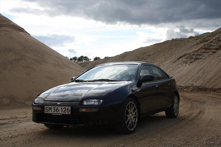 Mazda 323F BA 1,8L billede 12