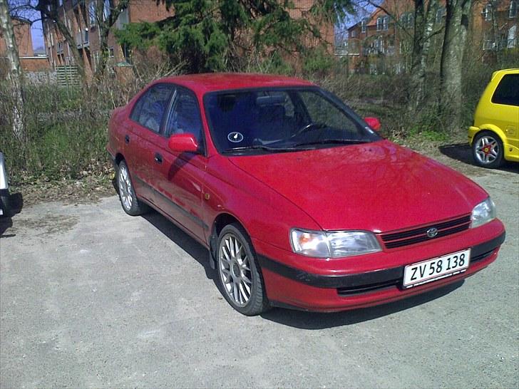 Toyota Carina E(SOLGT) billede 2