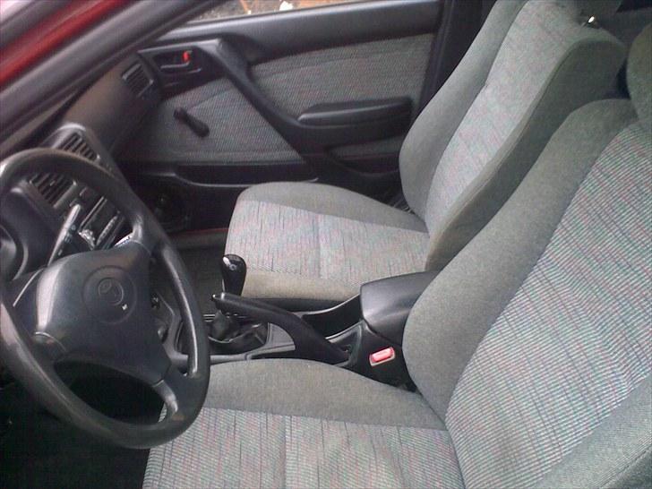 Toyota Carina E(SOLGT) billede 4