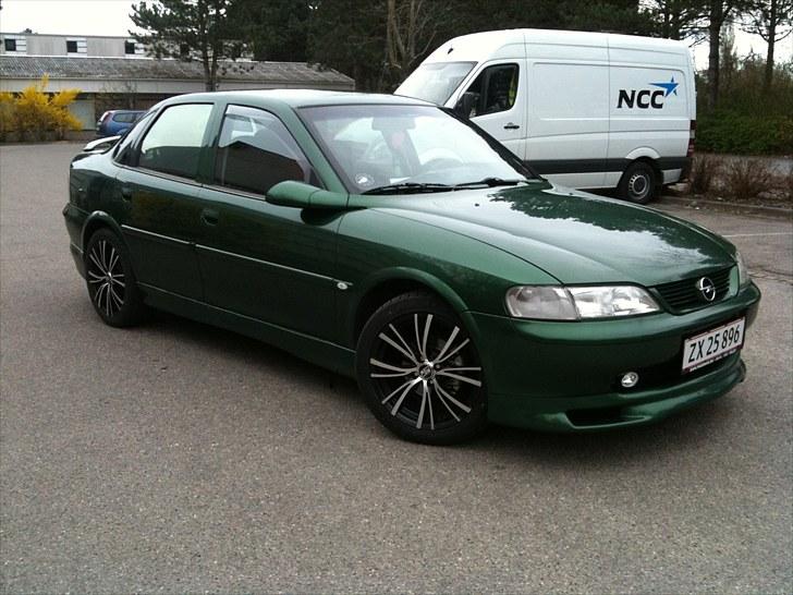 Opel vectra (SOLGT) billede 9