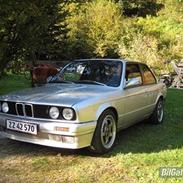 BMW 320i (327i motor)