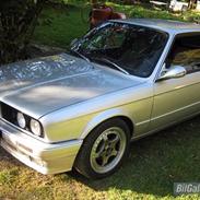 BMW 320i (327i motor)