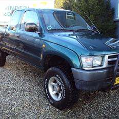 Toyota Hilux 2.4TD (solgt)