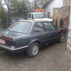 BMW 320i coupe projekt
