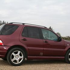 Mercedes Benz ml 230 