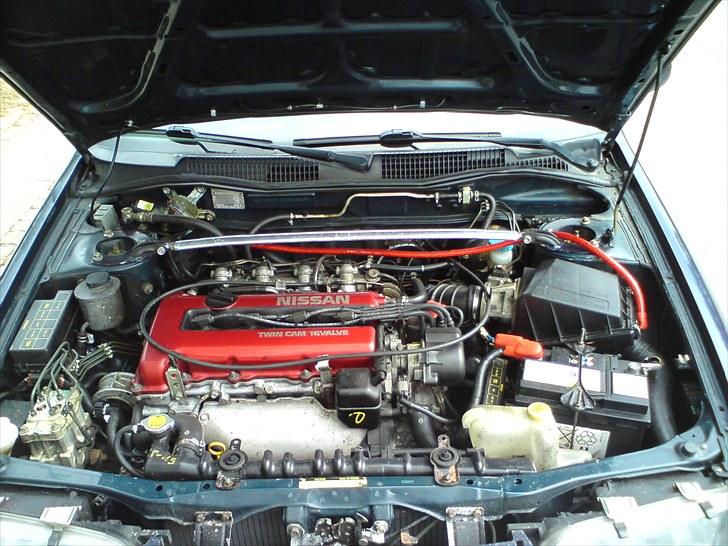 Nissan Primera 2.0SRi/GT (SOLGT) - Motorrummet som det står idag billede 5