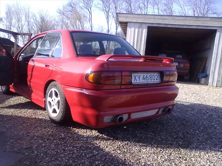 Mitsubishi Lancer 1,6 GXLi........ skrottet....... billede 10