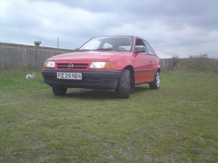 Opel Astra F  GL 1,6i [Tidl. bil] billede 2