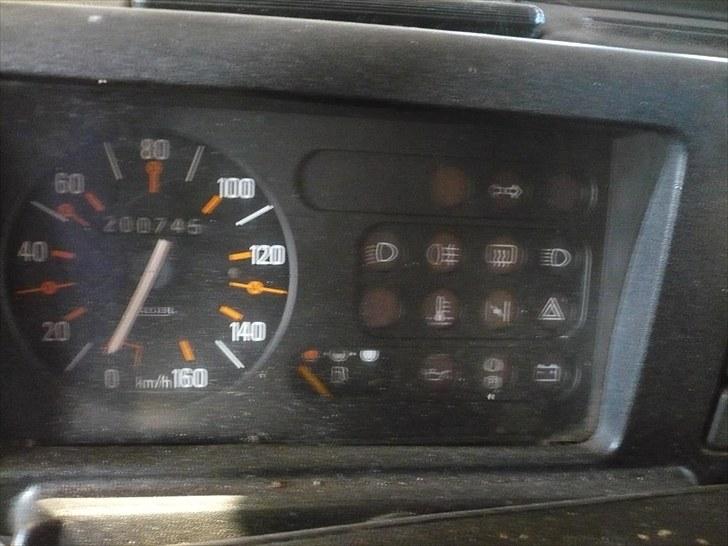 Renault 4 van solgt - et stk speedometer billede 6