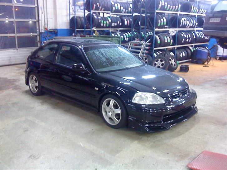 Honda Civic Vti *BYTTET* - Bilen med gamle hjul billede 7