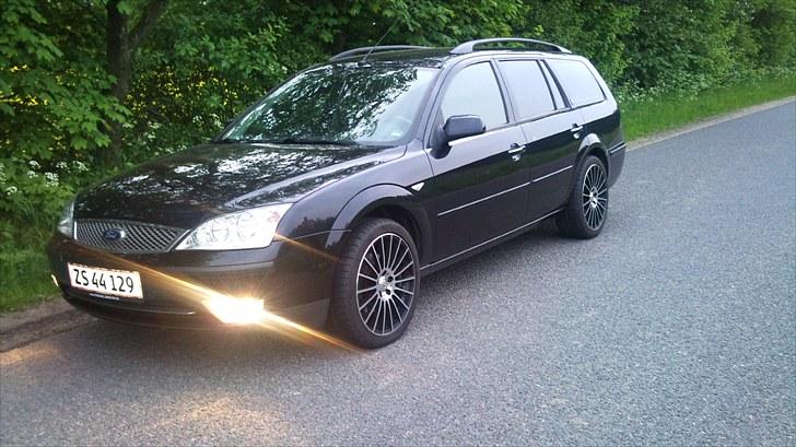 Ford Mondeo Ghia X billede 1