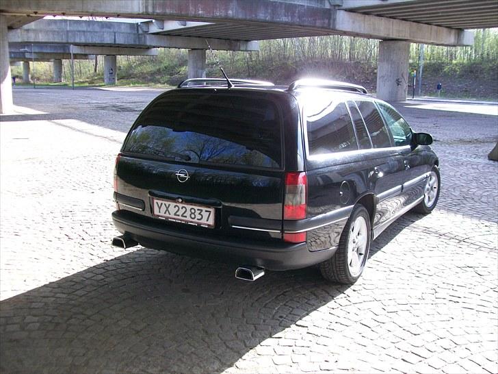 Opel Omega B Sport ***Solgt*** billede 4