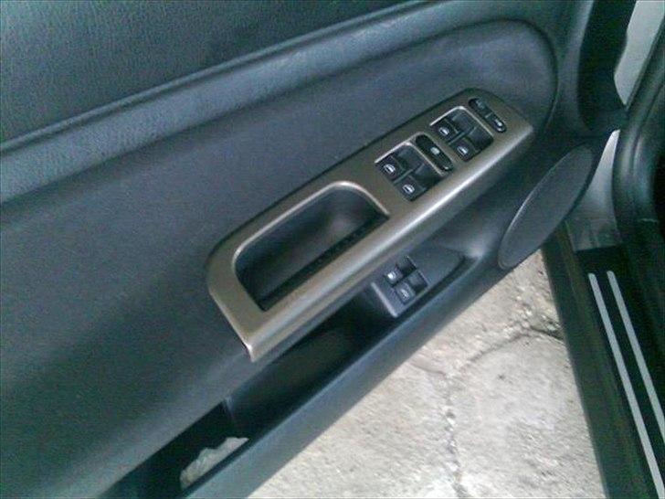 VW --Passat 1,8T Trendline-- billede 15