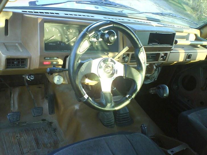 Datsun Patrol *SOLGT* billede 10