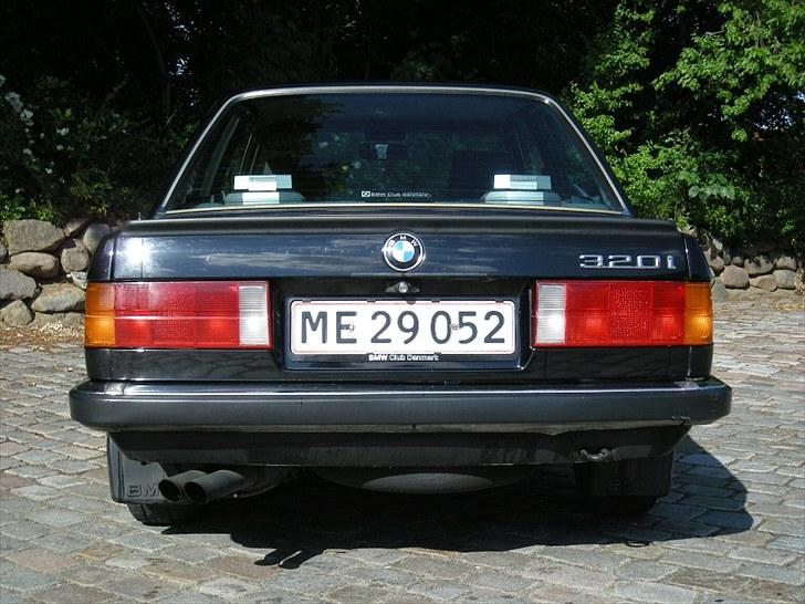 BMW E30 320i SOLGT billede 7