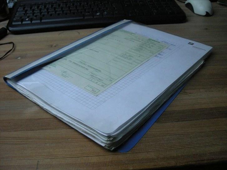 BMW E30 320i SOLGT - Masser af dokumentation på bilen. billede 17