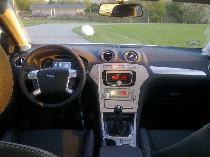 Ford mondeo solgt billede 8