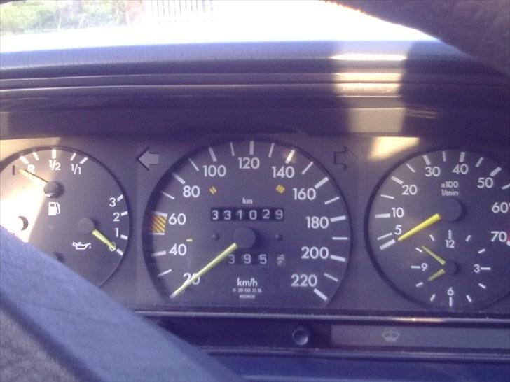 Mercedes Benz 190E SOLGT billede 8