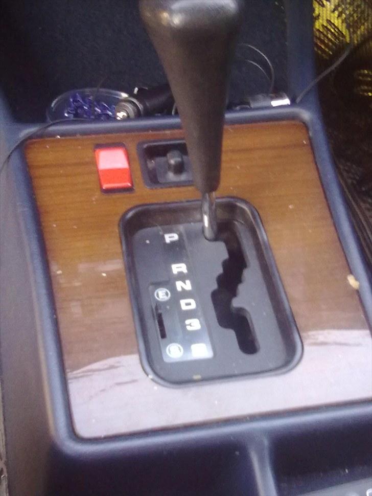 Mercedes Benz 190E SOLGT billede 9